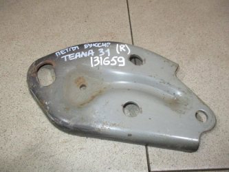 Крюк буксировочный Nissan Teana J31