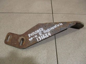 Кронштейн подножки Ford Explorer U502