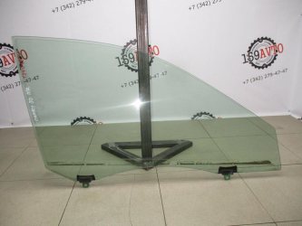 Стекло двери передней правой Toyota Camry XV30