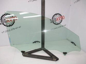 Стекло двери передней правой Toyota Camry XV40