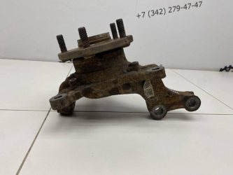 Кулак поворотный передний правый Toyota Camry XV50