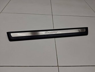 Накладка порога внутренняя Toyota Camry XV50