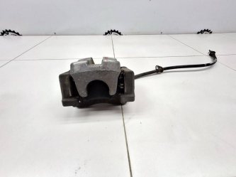 Суппорт задний правый Toyota Camry XV50