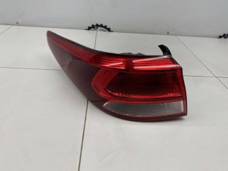 Фонарь задний наружный левый Kia RIO 4 FB