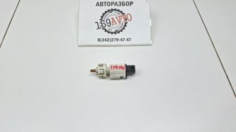 Датчик включения стопсигнала Renault Fluence