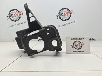 Кронштейн фары противотуманной правой Toyota Land Cruiser J200