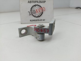 Петля двери Volkswagen Polo 5