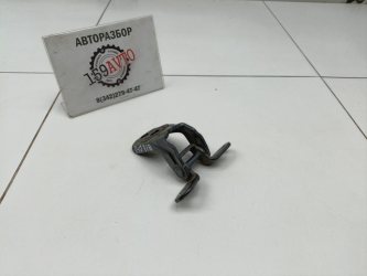Петля двери Nissan Juke F15