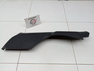 Обшивка стойки Volkswagen Polo 5