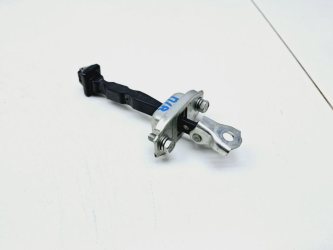 Ограничитель двери Mitsubishi ASX