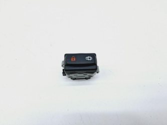 Кнопка центрального замка Nissan Terrano D10