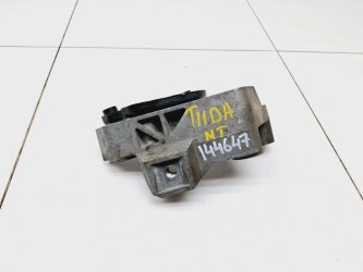 Кронштейн двигателя правый Nissan Tiida C11