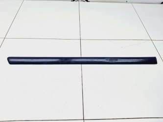 Молдинг задней правой двери Volkswagen Passat B5