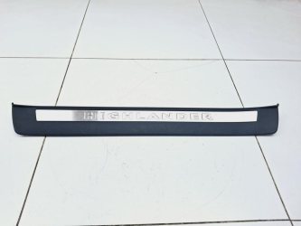 Накладка порога внутренняя Toyota Highlander 2 XU40