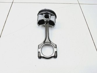 Поршень с шатуном Honda CR-V 2 RD