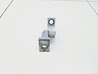 Петля двери Volkswagen Polo 5