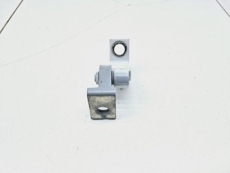 Петля двери Volkswagen Polo 5