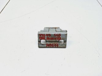 Петля двери передней правой нижняя Volvo S60 1 P24