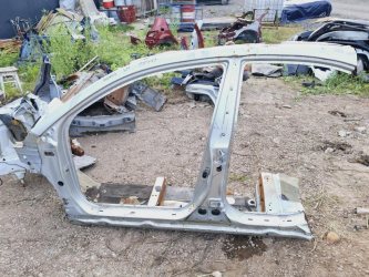 Порог со стойкой левый Toyota Avensis 2 T250