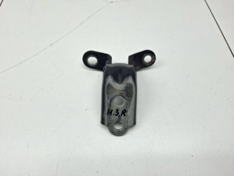 Петля двери задней правой нижняя Hyundai Tucson 1 JM