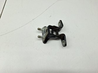 Петля двери Mitsubishi Outlander 3 GF