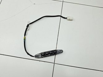 Кнопка регулировки сиденья Toyota Land Cruiser J200