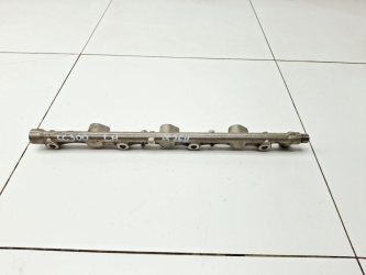 Рейка топливная Toyota Land Cruiser J300