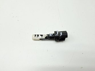 Датчик уровня в бачок омывателя Ford Mondeo 3