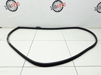 Уплотнитель двери Mazda 6 GH