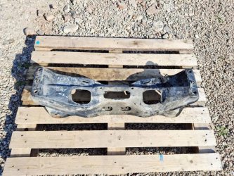 Подрамник Subaru Outback B13, BP