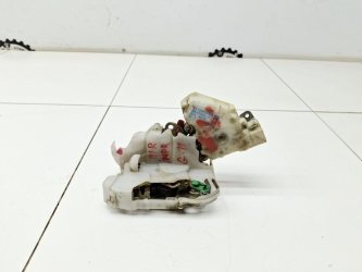 Замок двери передней правой Subaru Impreza G11, GD, GG