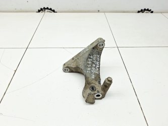 Кронштейн КПП правый Subaru Outback B14, BR