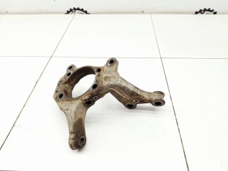 Кулак поворотный передний левый Toyota Corolla E150