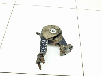 Опора двигателя задняя Toyota Corolla E150