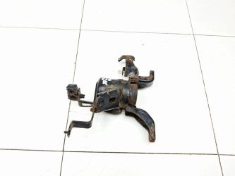 Опора двигателя правая Toyota Corolla E150