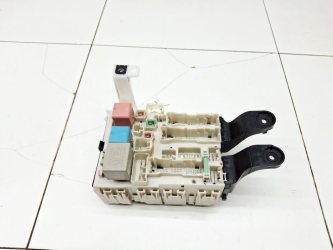 Блок предохранителей Toyota Corolla E150
