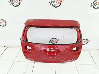 Дверь багажника Toyota Auris E180