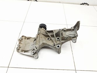 Кронштейн генератора Renault Logan 1 L90