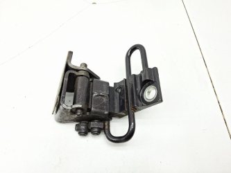 Петля двери задней правой нижняя Volkswagen Touareg 1 GP