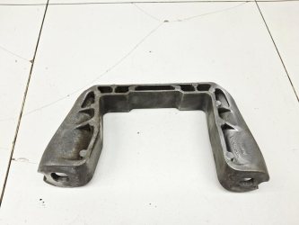 Кронштейн двигателя правый Ford Kuga 1 C394
