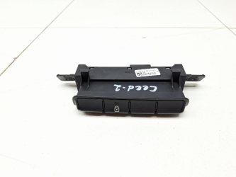 Кнопка центрального замка Kia Ceed 2 JD