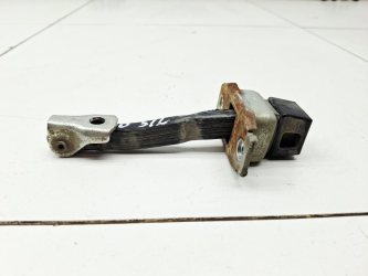 Ограничитель двери Mitsubishi Lancer 10 CY