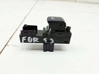Кнопка стеклоподъемника Subaru Forester S13, SJ