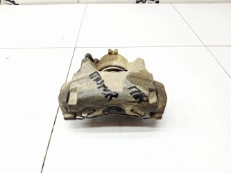 Суппорт передний правый Renault Duster 1