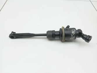 Цилиндр сцепления главный Renault Duster 1