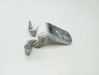 Петля двери задней левой нижняя Toyota RAV4 A40