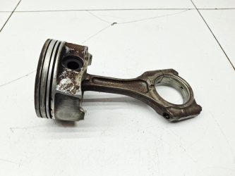 Поршень с шатуном Subaru Forester S13, SJ