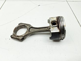 Поршень с шатуном Subaru Forester S12, SH