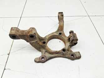Кулак поворотный передний правый Opel Astra H
