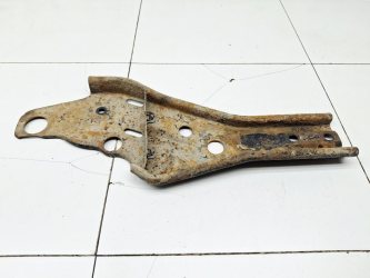 Кронштейн подрамника Hyundai Accent LC
